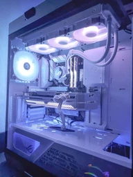 Відеокарта ASUS RTX 3070 8Gb ROG Strix White OC V2 LHR (ROG-STRIX-RTX3070-O8G-WHITE-V2) фото від покупців 6