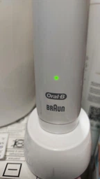 Электрическая зубная щетка Oral-B Pro 3 Sensitive Clean 3000 (4210201291237) фото от покупателей 12