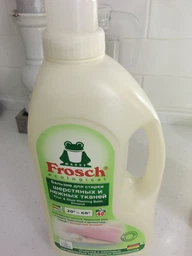 Рідкий пральний засіб-бальзам Frosch для вовни Мигдальне молочко 1.5 л фото від покупців 1