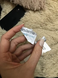 Себорегулюючий крем-гель Sesderma Acnises Young для схильної до акне шкіри 50 мл (8470001512154) фото від покупців 4