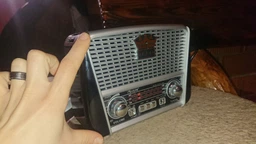 Радіоприймач Golon RX-455S + Bluetooth та сонячною панеллю FM, AM, SW USB/microSD power bank LED-ліхтарик Ретро-дизайн Сірий фото від покупців 15