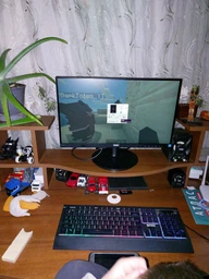Монитор 21.5" Philips 221V8 /00/01 фото от покупателей 3