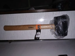 Киянка гумова NEO Tools з дерев'яною ручкою, бойок 72 мм, 900 г (25-064) фото від покупців 2
