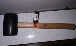 Киянка гумова NEO Tools з дерев'яною ручкою, бойок 72 мм, 900 г (25-064)