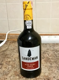 Портвейн Sandeman Ruby Porto Sogrape Vinhos красный сладкий 0.75 л 19.5% (5601083001585) фото от покупателей 4