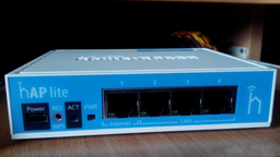 Маршрутизатор MikroTik hAP Lite Classic (RB941-2nD) фото від покупців 15