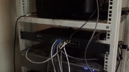 Комутатор TP-Link TL-SF1016DS некерований 16хFast Ethernet 10/100 Мбіт/с фото від покупців 2