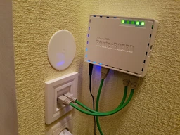 Маршрутизатор MikroTik hEX (RB750Gr3) 5-портовий фото від покупців 9