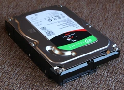 Жесткий диск Seagate IronWolf HDD 2TB 5900rpm 64MB ST2000VN004 3.5