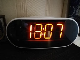 Настільний годинник з будильником TFA 602505