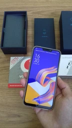 Мобильный телефон Asus Zenfone 5 4/64GB (ZE620KL-1A012WW) DualSim Midnight Blue + УМБ Asus ZenPower Pro 4000 mAh в подарок! фото от покупателей 10