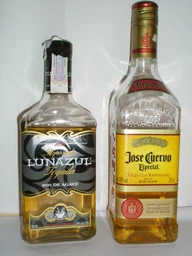 Текила Jose Cuervo Especial Reposado 0.5 л 38% (7501035042124_7501035011281) фото от покупателей 6