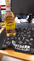 Текила Jose Cuervo Especial Reposado 0.5 л 38% (7501035042124_7501035011281) фото от покупателей 5