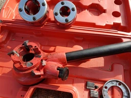 Набор плашек для нарезки резьбы 1/2"; 3/4"; 1", 3 ед. INTERTOOL SD-8003 фото от покупателей 1