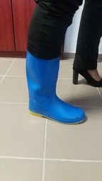 Жіночі гумові чоботи високі OLDCOM Vidid 35-36 23.5 см Синьо-жовті (4841347008382) фото від покупців 18