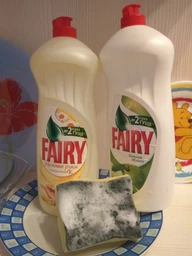 Засіб для миття посуду Fairy Sensetive ромашка 900 мл фото від покупців 6
