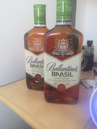 Алкогольный напиток на основе виски Ballantine's Brasil 0.7 л 35% (5000299603567) фото от покупателей 3