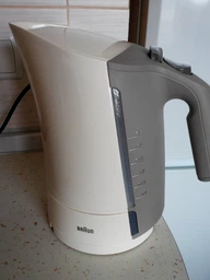 Електрочайник BRAUN WK 300 BLACK (1701)