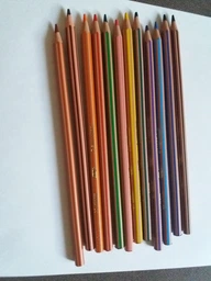 Олівці кольорові BIC Tropicolor 12 кольорів (3270220022503) фото від покупців 7