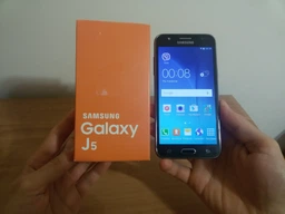 Мобильный телефон Samsung Galaxy J5 J500H/DS Black + чехол + защитное стекло в подарок! фото от покупателей 2
