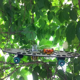 Поднос - столик для закусок и двух бокалов пива CAPSBOARD DRIVE-2 (600001)