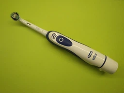 Электрическая зубная щетка Oral-B Expert/DB4 (4210201822448) фото от покупателей 12