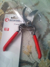 Секатор садовий сталевий з пружинним механізмом INTERTOOL FT-1003 200 мм ергономічна прогумована ручка фото від покупців 10
