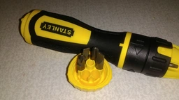 Отвертка Stanley Multibit реверсивная с 10-ю сменными битами (0-68-010) фото от покупателей 8