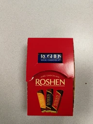 Упаковка шоколадных батончиков Roshen Батон молочно-шоколадный с начинкой крем-брюле 43 г х 30 шт (4823077613647) фото от покупателей 2
