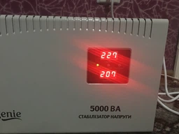 Стабілізатор напруги EnerGenie EG-AVR-DW5000-01 5000 ВА фото от покупателей 13