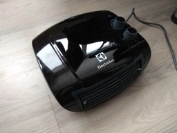 Тепловентилятор ELECTROLUX EFH/C-2115 Black
