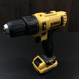 Дриль-шурупокрут ударний акумуляторний DeWalt XR 12 В з 2 АКБ 2 А·год і ЗП (DCD716D2-QW)