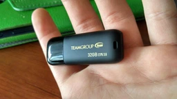 Флеш память USB Team C175 128GB USB 3.2 Gen1 Pearl Black (TC1753128GB01) фото от покупателей 4