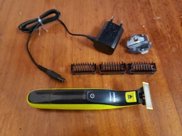 Электростанок (триммер) Philips OneBlade QP2520/30 (8710103790457/8710103761143) фото от покупателей 15