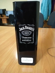 Теннесси Виски Jack Daniel's 0.7 л 40% в металлической коробке (5099873090473) фото от покупателей 4