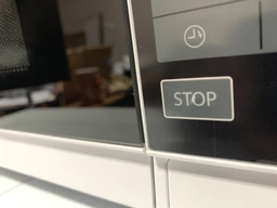 Мікрохвильова піч Sharp R242BKW (122400)