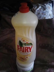 Засіб для миття посуду Fairy Sensetive ромашка 900 мл