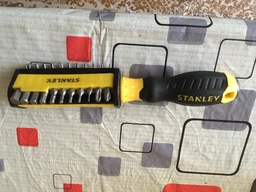 Набор отверток Stanley Multibit многофункциональная c 34 насадками (STHT0-70885) фото от покупателей 4
