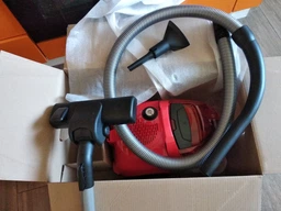 Пилосос без мішка BOSCH BGC1U1700 фото від покупців 8