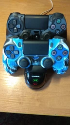 Двойная зарядная станция DOBE для геймпадов PlayStation (PS4 / PS4 Slim / PS4 Pro) Dualshock 4 с LED индикатором Черная фото от покупателей 6