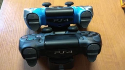 Двойная зарядная станция DOBE для геймпадов PlayStation (PS4 / PS4 Slim / PS4 Pro) Dualshock 4 с LED индикатором Черная фото от покупателей 8
