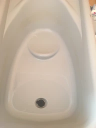 Пеленальный столик с ванночкой Chicco Cuddle & Bubble Серо-белый (79348.39) фото от покупателей 5
