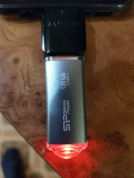 Флеш пам'ять USB Silicon Power Marvel M01 16GB (SP016GBUF3M01V1B) фото від покупців 11