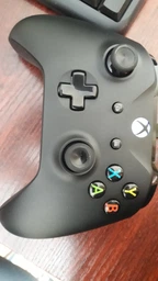 Беспроводной геймпад&nbsp;Microsoft Xbox One Black + USB кабель для Windows (4N6-00002) фото от покупателей 19