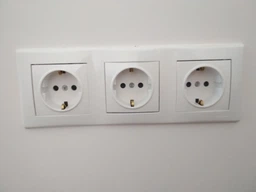 Рамка тройная горизонтальная Schneider Electric Sedna Бежевая (SDN5800568) фото от покупателей 1