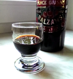Бальзам Riga Black Balsam Вишневый 0.5 л 30% (4750021004933)