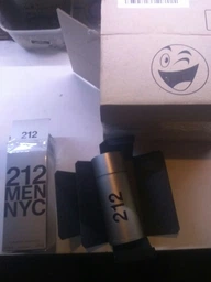 Туалетна вода для чоловіків Carolina Herrera 212 Men 50 мл (8411061896259) фото від покупців 11