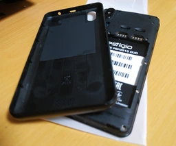 Мобильный телефон Prestigio Muze U3 LTE Black (PSP3515DUOBLACK) фото от покупателей 14