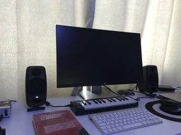 IK Multimedia iLoud Micro Monitor фото от покупателей 5