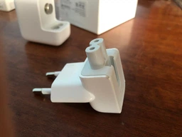 Сетевое зарядное устройство Apple 12W USB Power Adapter для iPad (MD836ZM/A) фото от покупателей 14